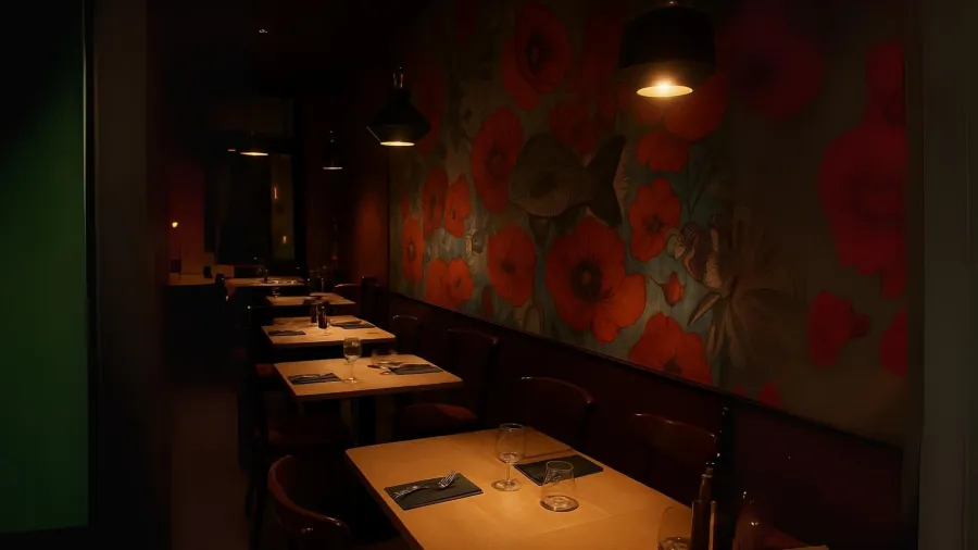 La salle du restaurant L'Adresse le soir